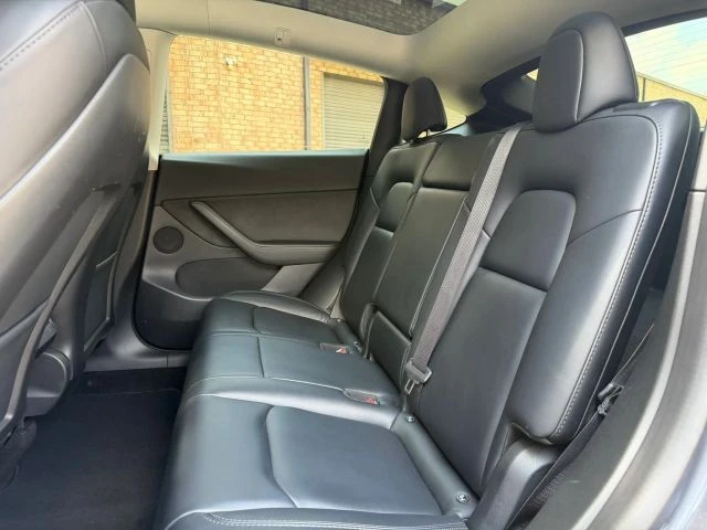 2022 Tesla Model Y - Image 19 of 25