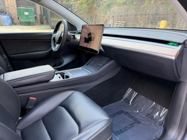 2022 Tesla Model Y - Image 24 of 25
