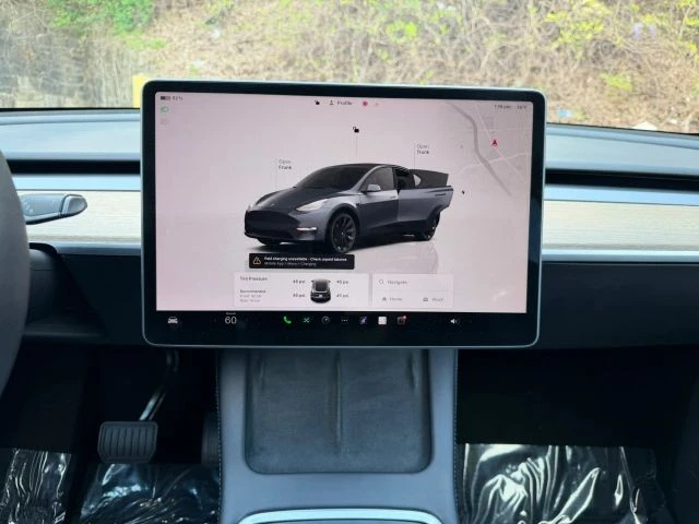 2022 Tesla Model Y - Image 15 of 25