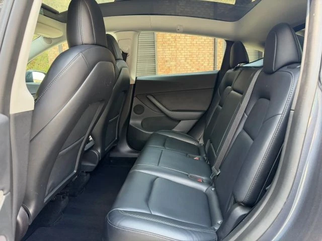 2022 Tesla Model Y - Image 18 of 25