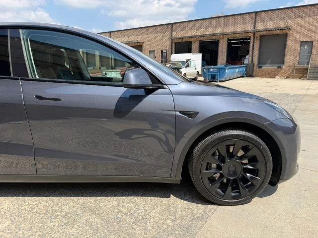 2022 Tesla Model Y - Image 10 of 25
