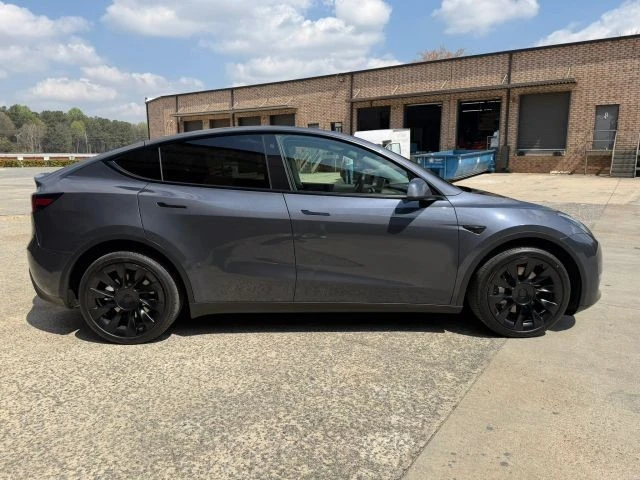 2022 Tesla Model Y - Image 8 of 25