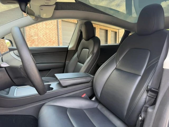 2022 Tesla Model Y - Image 16 of 25