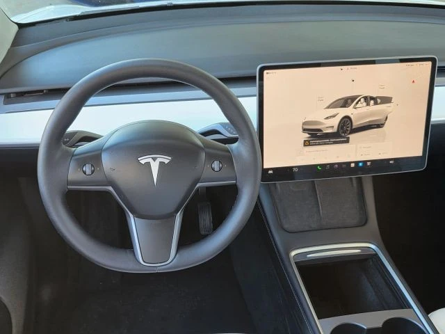 2022 Tesla Model Y - Image 15 of 21