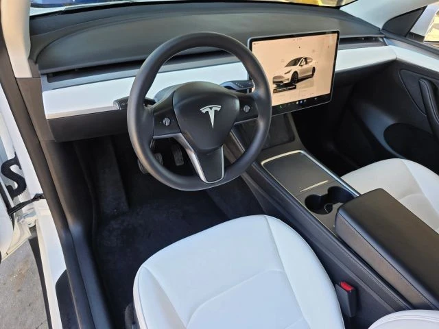 2022 Tesla Model Y - Image 18 of 21