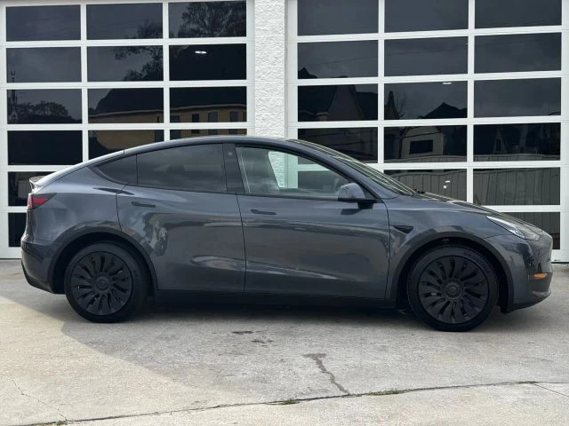 2022 Tesla Model Y - Image 10 of 21