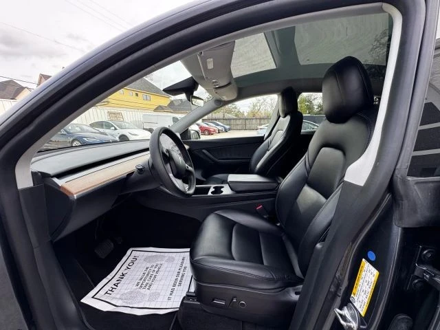 2022 Tesla Model Y - Image 9 of 21