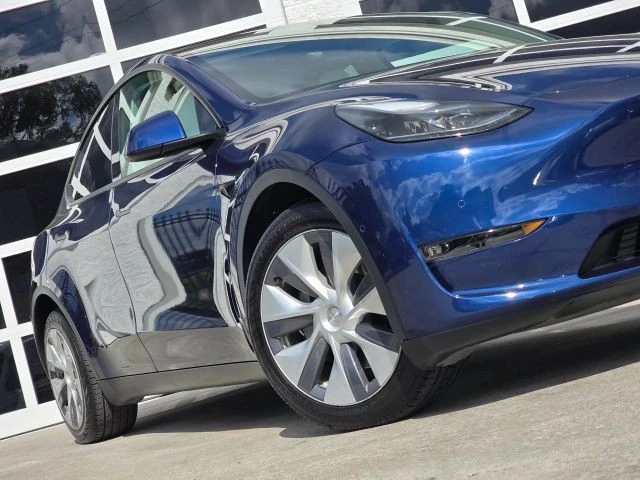 2022 Tesla Model Y - Image 11 of 31