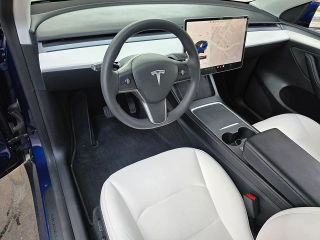 2022 Tesla Model Y - Image 16 of 31