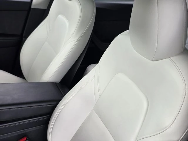 2022 Tesla Model Y - Image 25 of 31