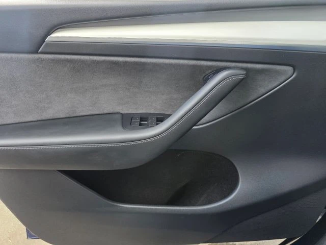 2022 Tesla Model Y - Image 23 of 31