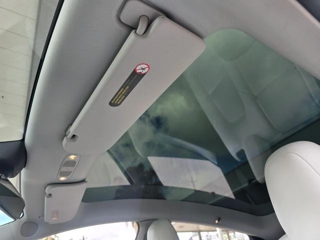 2022 Tesla Model Y - Image 26 of 31
