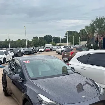 2022 Tesla Model Y Long Range Sport Utility 4D