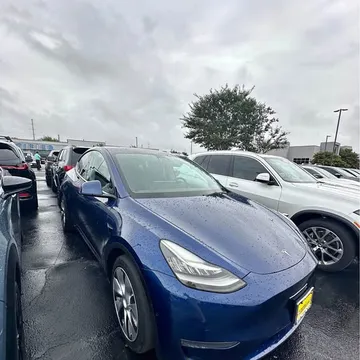 2022 Tesla Model Y Long Range Sport Utility 4D