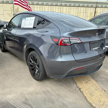 2022 Tesla Model Y Long Range Sport Utility 4D