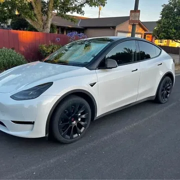 2022 Tesla Model Y Long Range Sport Utility 4D