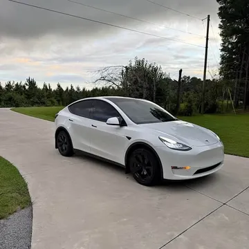 2022 Tesla Model Y Long Range Sport Utility 4D