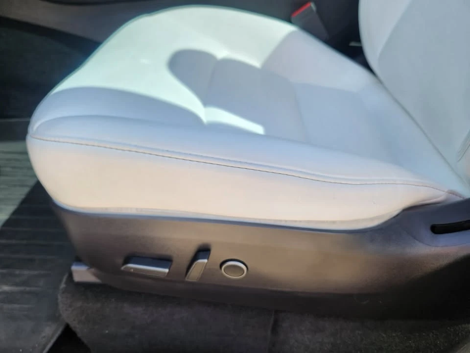 2022 Tesla Model Y Performance - Image 10 of 20