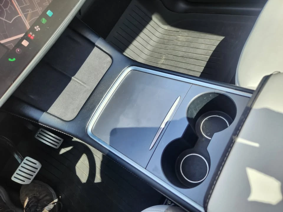 2022 Tesla Model Y Performance - Image 16 of 20