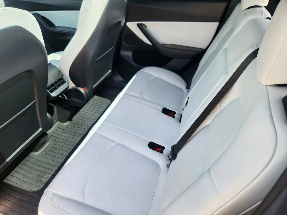 2022 Tesla Model Y Performance - Image 18 of 20