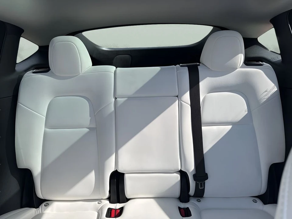 2022 Tesla Model Y Performance - Image 12 of 21