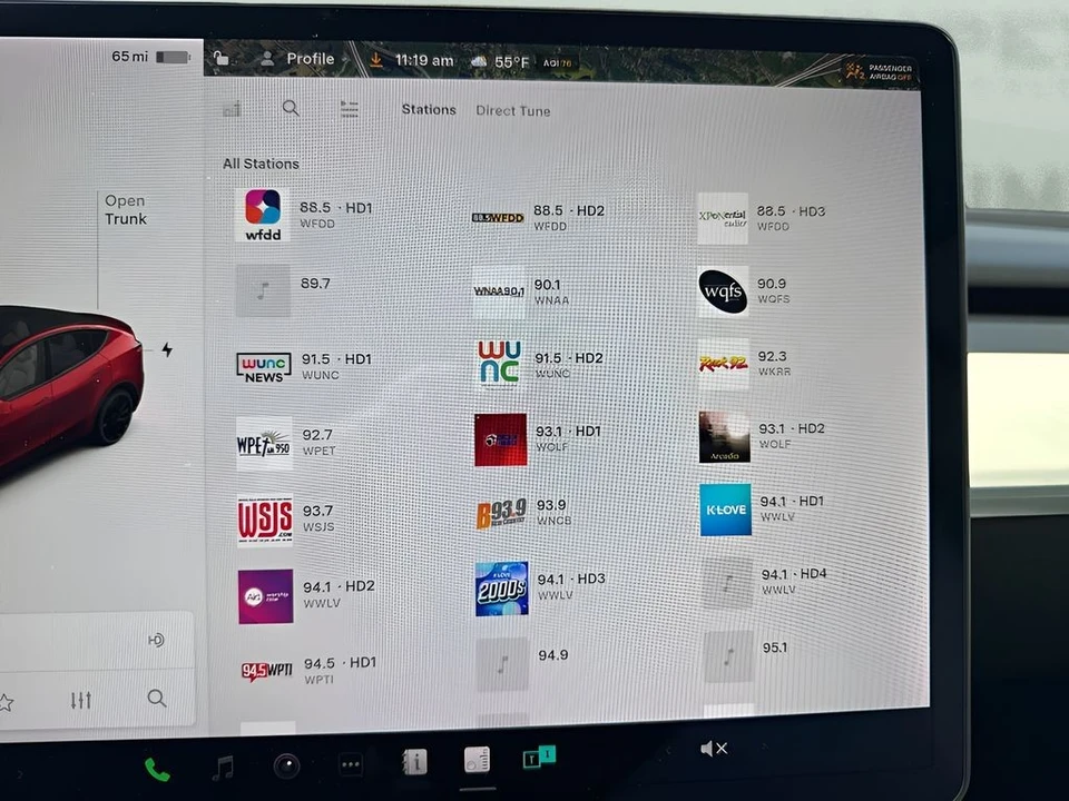 2022 Tesla Model Y Performance - Image 19 of 21