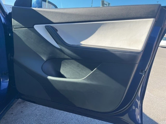 2022 Tesla Model Y Performance - Image 20 of 21