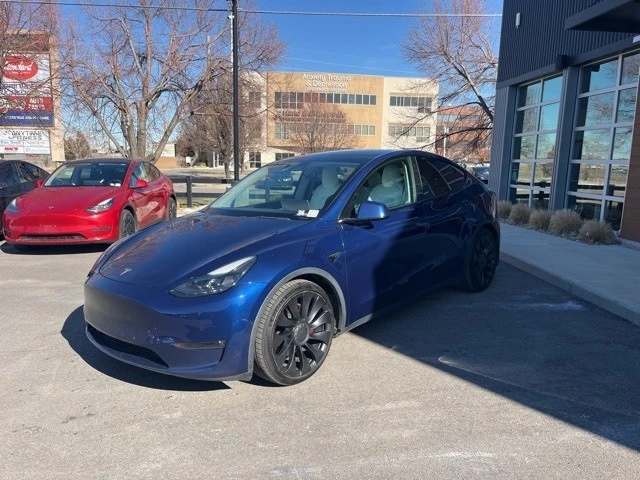 2022 Tesla Model Y Performance - Image 3 of 21