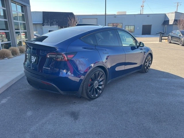 2022 Tesla Model Y Performance - Image 7 of 21