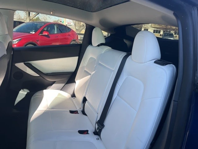 2022 Tesla Model Y Performance - Image 15 of 21