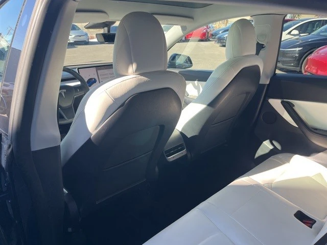 2022 Tesla Model Y Performance - Image 14 of 21