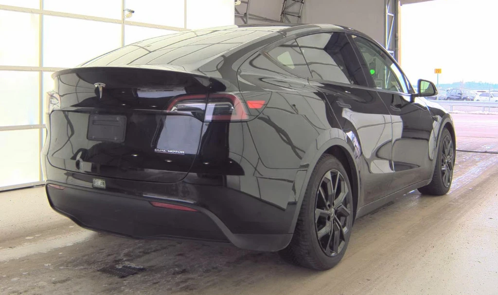 2022 Tesla Model Y Performance - Image 3 of 6