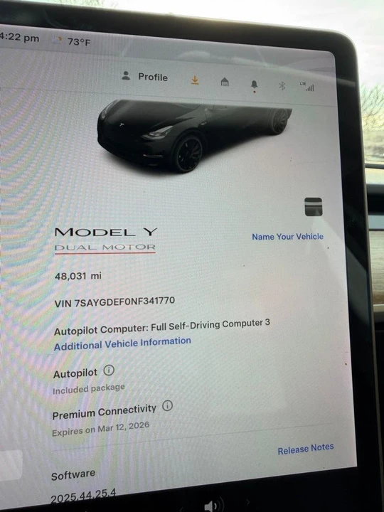 2022 Tesla Model Y Performance - Image 15 of 16