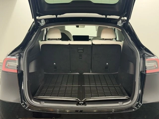 2022 Tesla Model Y Performance - Image 11 of 12