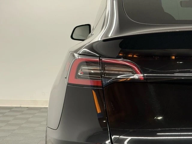 2022 Tesla Model Y Performance - Image 9 of 12