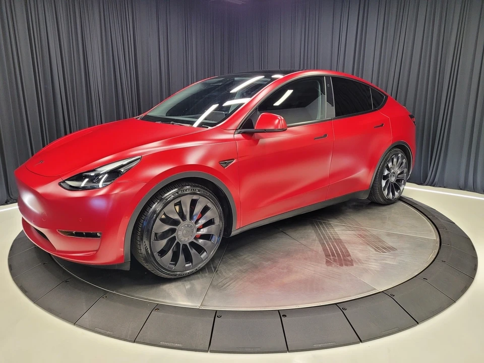 2022 Tesla Model Y Performance - Image 7 of 12
