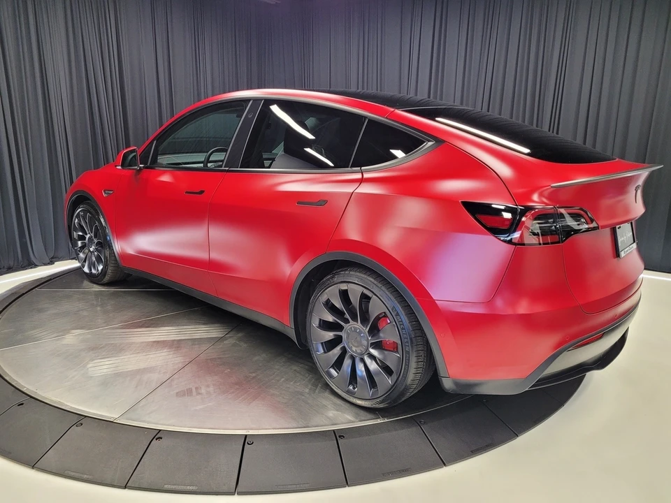 2022 Tesla Model Y Performance - Image 9 of 12