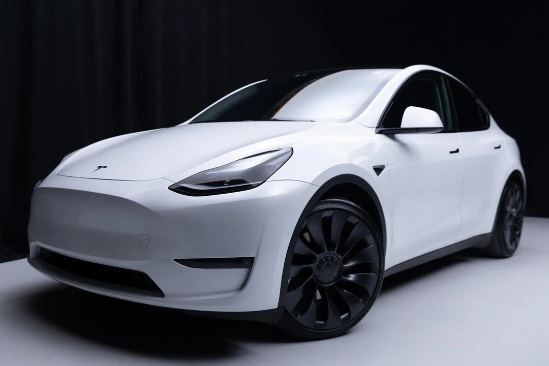 2022 Tesla Model Y Performance - Image 29 of 31