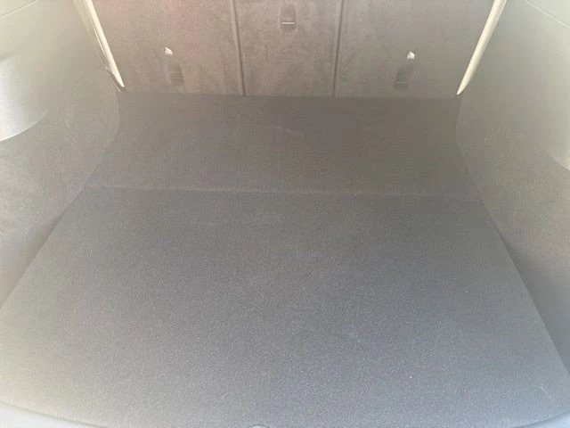 2022 Tesla Model Y Performance - Image 17 of 21