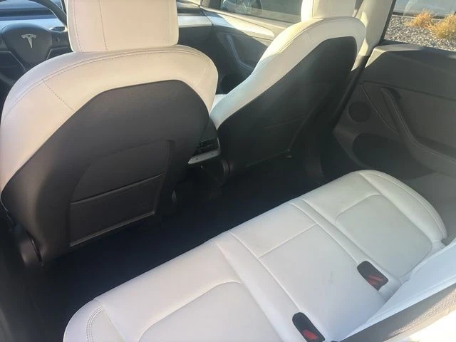 2022 Tesla Model Y Performance - Image 16 of 21