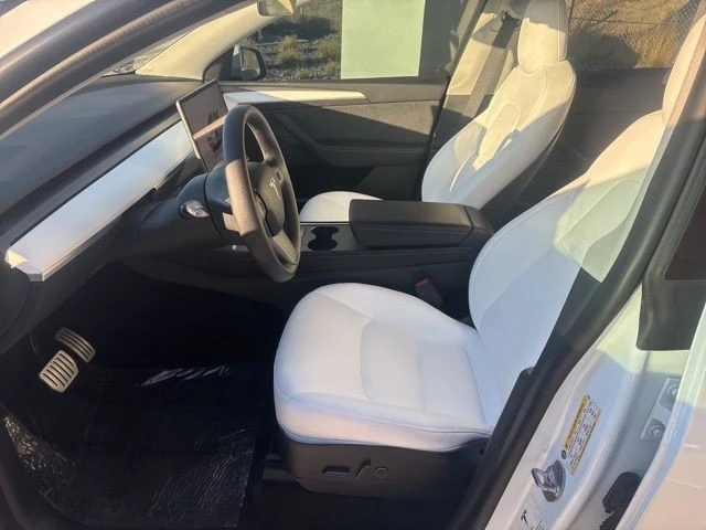 2022 Tesla Model Y Performance - Image 12 of 21