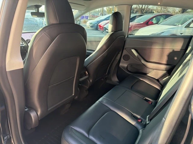 2022 Tesla Model Y Performance - Image 14 of 21
