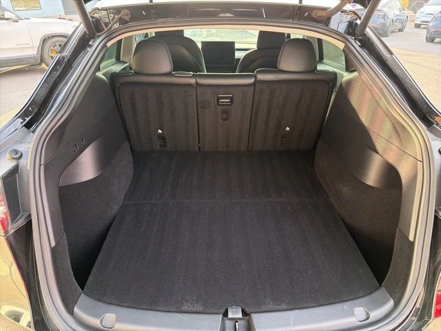 2022 Tesla Model Y Performance - Image 16 of 21