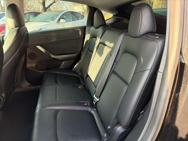 2022 Tesla Model Y Performance - Image 15 of 21