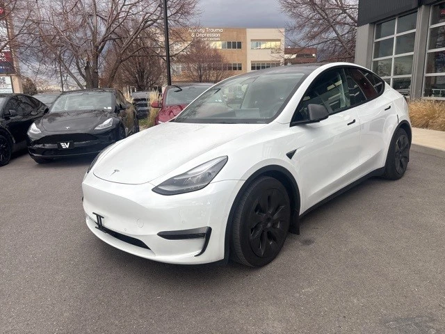 2022 Tesla Model Y Performance - Image 4 of 19