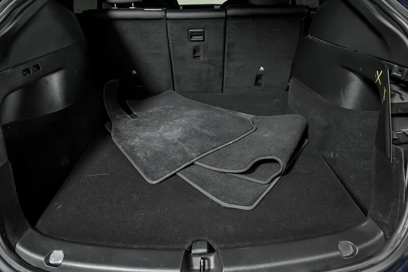 2022 Tesla Model Y Performance - Image 13 of 21