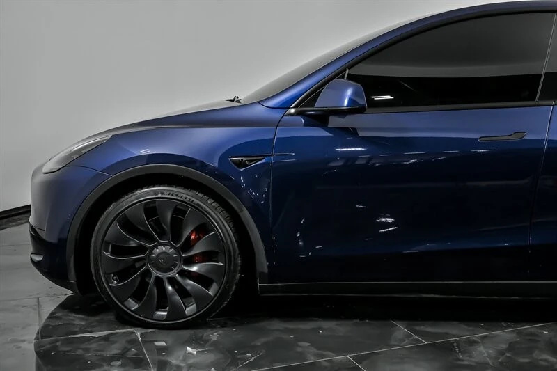 2022 Tesla Model Y Performance - Image 6 of 21