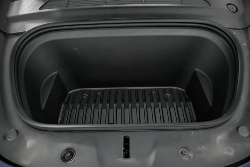 2022 Tesla Model Y Performance - Image 14 of 21