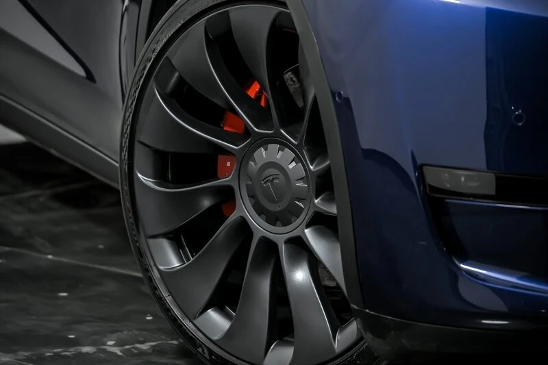 2022 Tesla Model Y Performance - Image 3 of 21