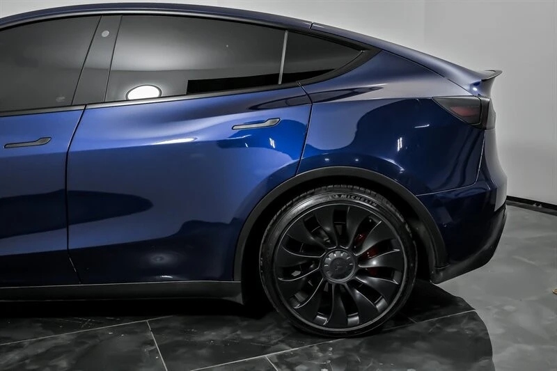 2022 Tesla Model Y Performance - Image 7 of 21